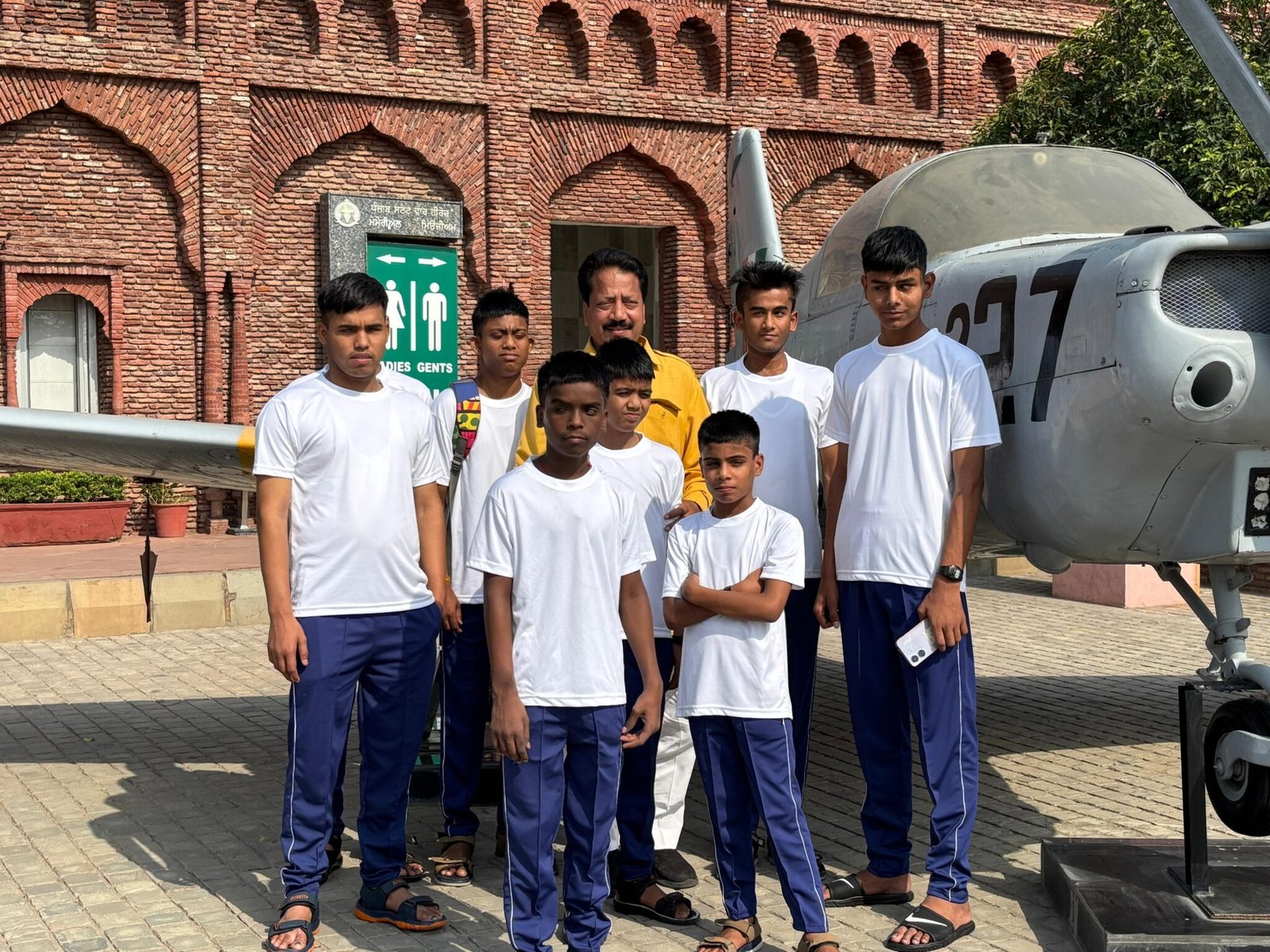 WhatsApp Image 2025-05-13 at 21.33.34 (1)